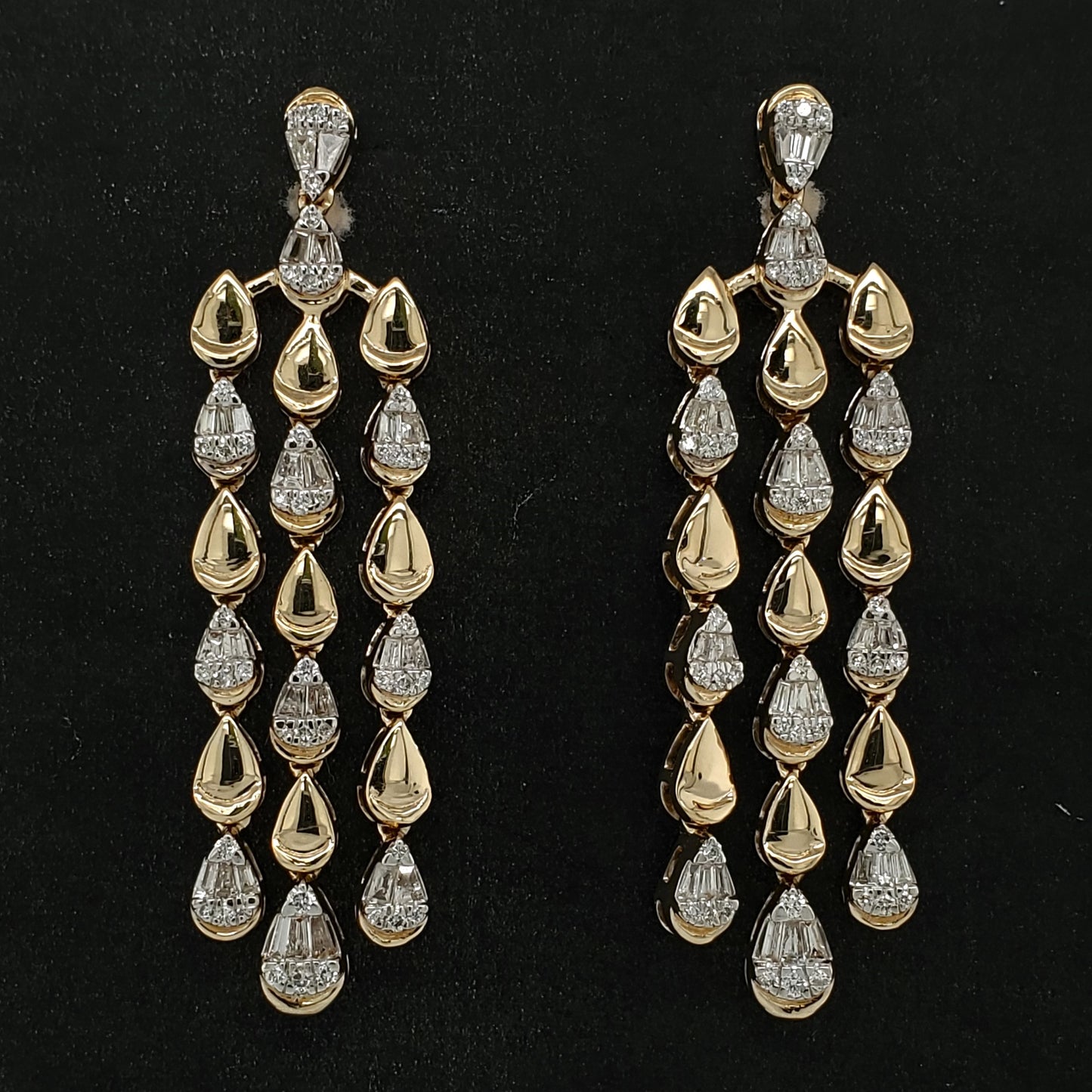 HANGING DIAMOND EARRINGS