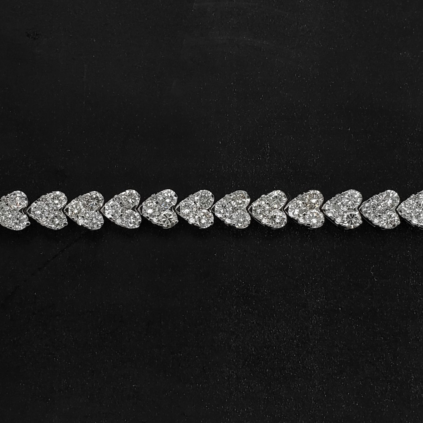 DIAMOND HEART TENNIS BRACELET