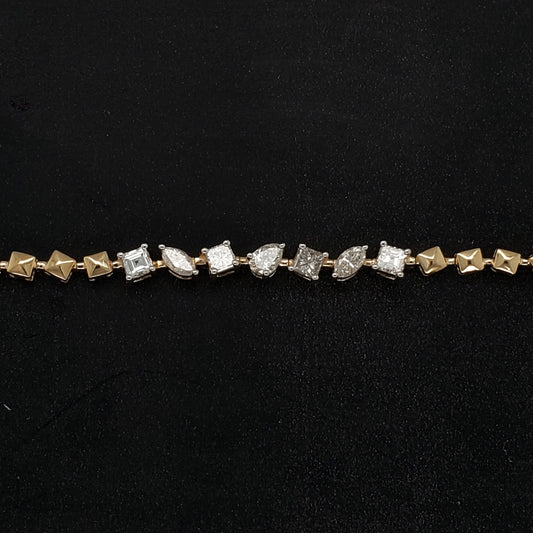 DIFFERENT CUT TENNIS BRACELET